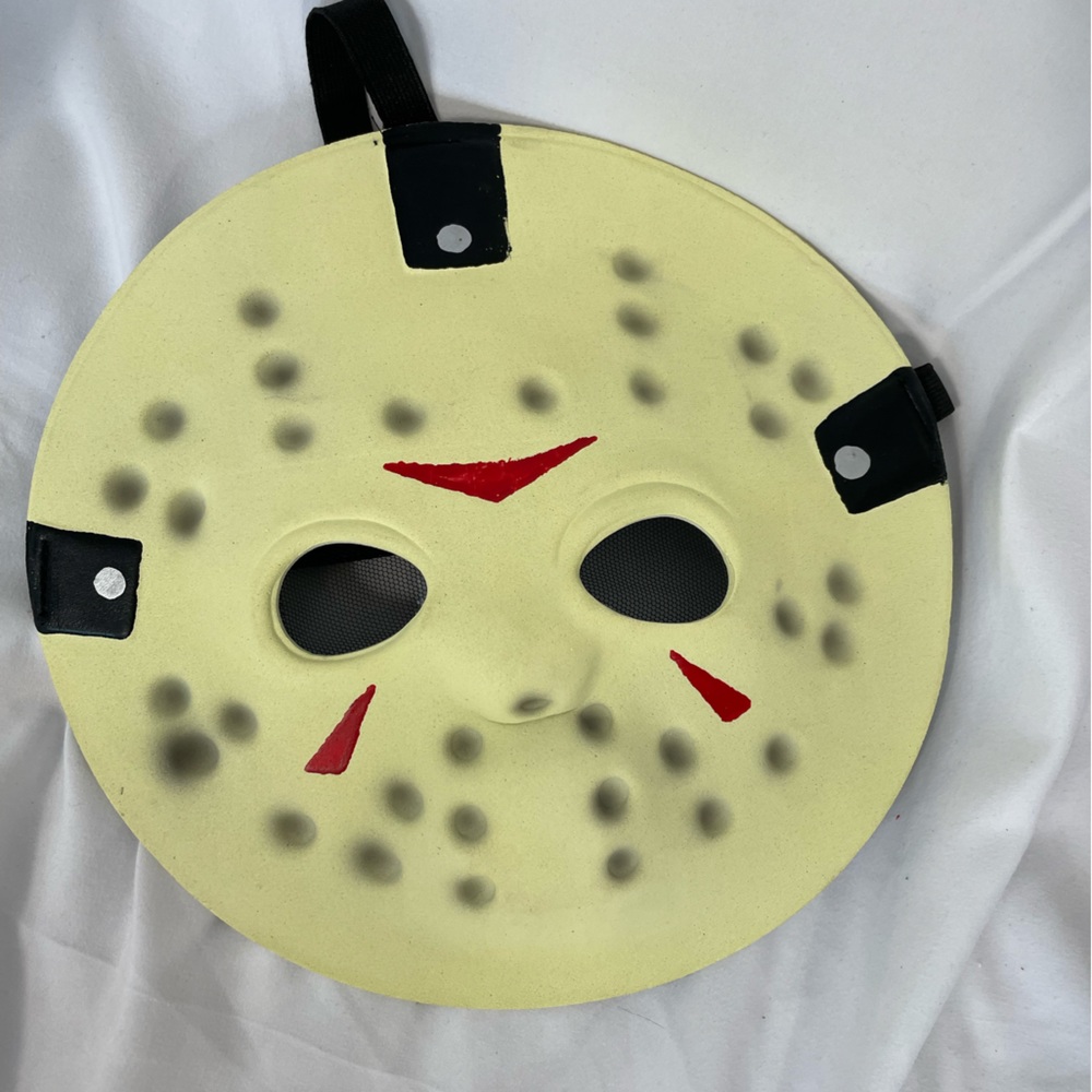 Jason Vorhees Hockey Mask - Picture 3 of 4